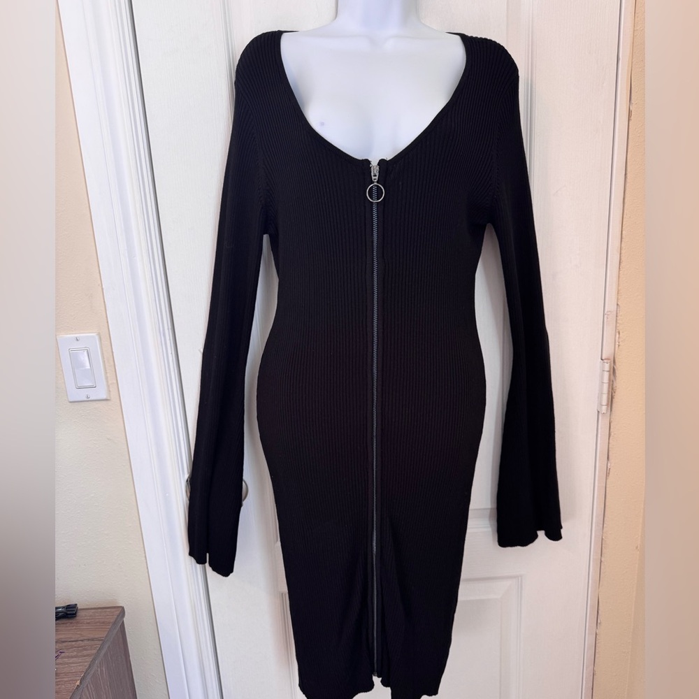 GUESS BLACK DRESS. SIZE XL. RIBBED KNIT BODYCON DRESS. FULL FRONT ZIPPER. Y2K